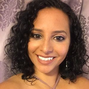 Meet your Posher, Delia